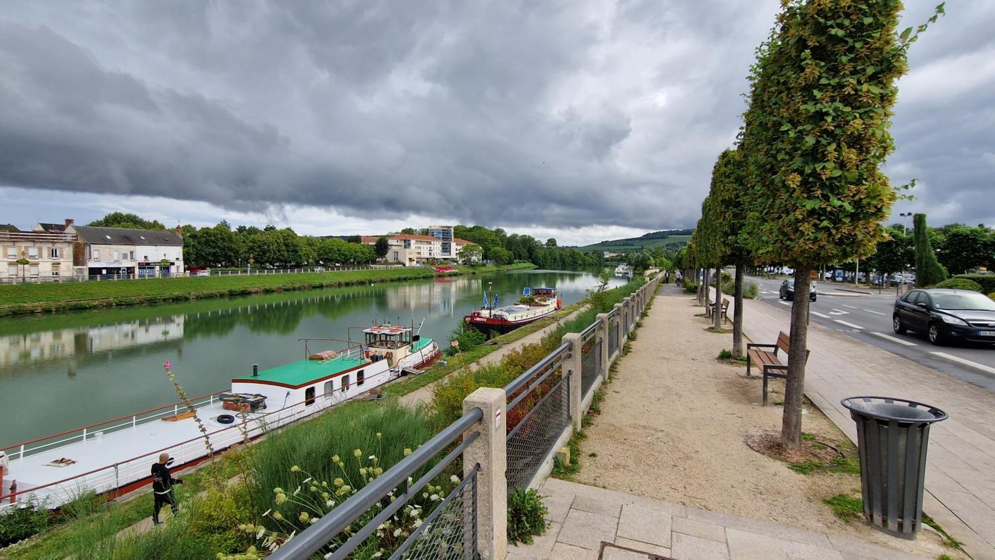 Appartamento L'Hirondelle Château-Thierry Esterno foto
